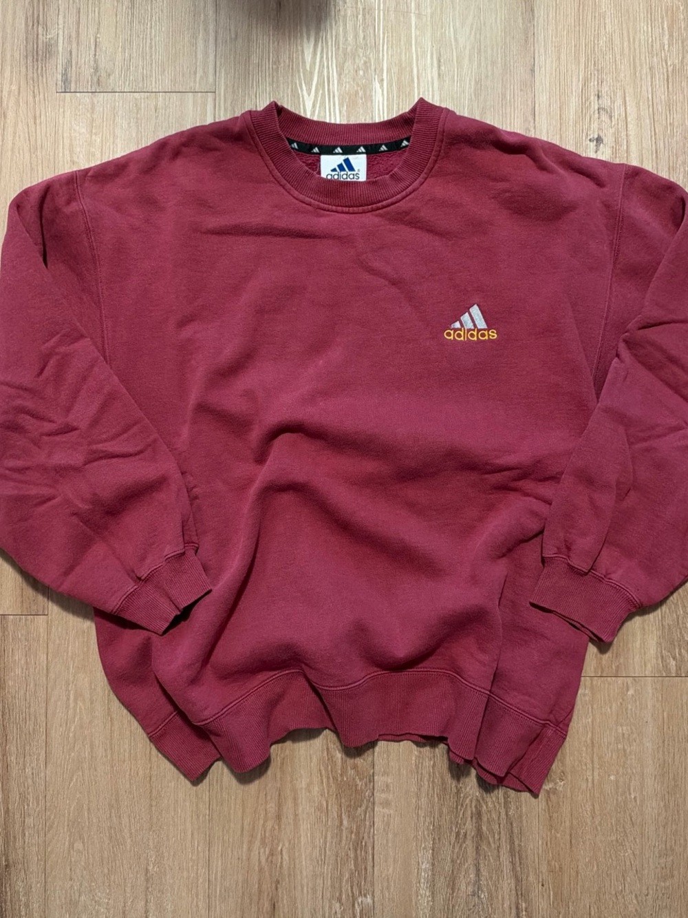 Vintage Adidas Men's Crewneck Sweatshirt in Burgundy